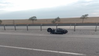 Kuluda motosiklet devrildi: 1 yaralı
