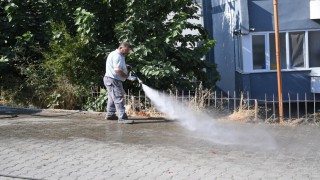 Kuşadası Belediyesi ekipleri ilçede çalışmalarını sürdürüyor