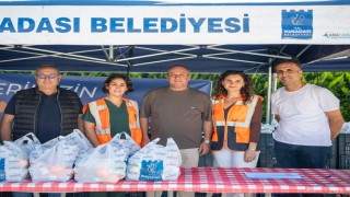 Kuşadası Belediyesi'nin beslenme çantası desteği bu yıl bin 400 çocuğa ulaşacak
