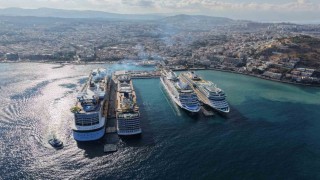 Kuşadası'na 4 kruvaziyerle 11 bin 811 turist geldi