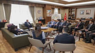 Kütahya Valisi Işın, ilçe kaymakamlarıyla bir araya geldi