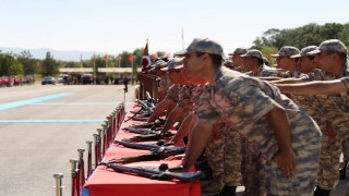 Kütahyada bedelli erler yemin töreniyle eğitimlerini tamamladı