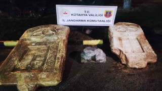 Kütahya'da Roma dönemine ait lahit kapakları ele geçirildi
