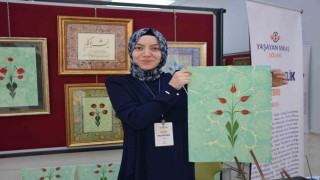 Lisede yolunun kesiştiği bir öğretmeni sonrası bu sanata başladı