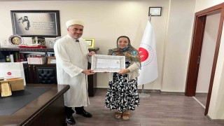 Macaristanlı Szilvia İslamiyet'i seçerek "Hasret" adını aldı