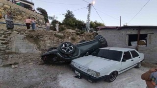 Mahalleliyi korkutan yokuşta 3 ayda 2 araç evin bahçesine uçtu