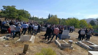 Malatya'da kazada hayatını kaybeden genç sağlık çalışanı son yolculuğuna uğurlandı
