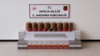 Manavgatta kaçak tütün operasyonu: 30 bin dolu makaron ele geçirildi