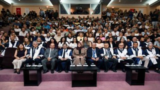 Manisa CBÜ Tıp Fakültesinde beyaz önlük heyecanı