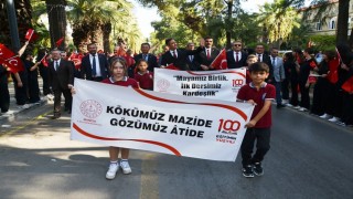 Manisada 270 bin öğrenci için ders zili çaldı