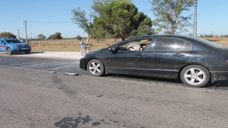 Manyasta otomobil motoiklete çarptı: 1 ölü