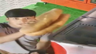 Market kapalıydı, ekmek alıp parasını dolaba bıraktılar