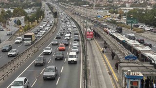 Megakent güne trafikle uyandı: Trafik yoğunluğu yüzde 71'e ulaştı