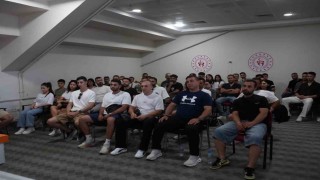 Menteşede boks antrenörlük kursunun ilk adımı atıldı