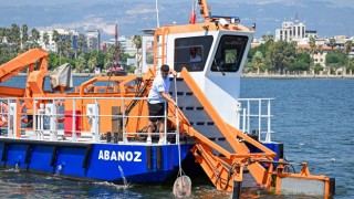 Mersin’de Deniz Temizliği Sürüyor