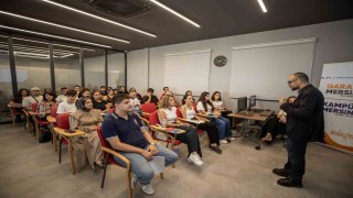 Mersinde gençler iş dünyası ile buluştu