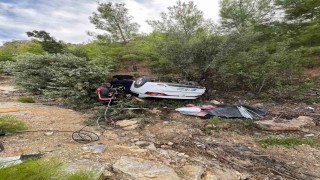 Mersin'de seyir halindeki otomobil devrildi: 1 ağır yaralı