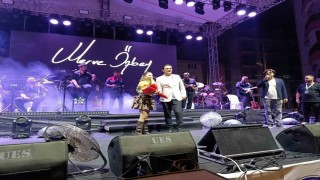 Merve Özbey, Selendiyi şarkılarıyla coşturdu