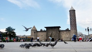 Meteoroloji uyardı: Erzurum ve çevre illerde sağanak yağış bekleniyor