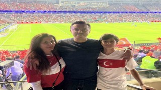 Milletvekili Hatipoğlu, milli maçı tribünden takip etti
