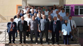 Milli Eğitim Müdürü Gün, ortaokul müdürleriyle  bir araya geldi