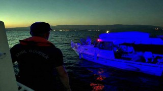 Motor arızası yapan tekne ve içindeki iki kişi kurtarıldı
