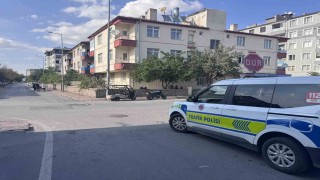 Motosiklet ile mobilet çarpıştı: 7 yaralı