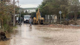 Mudanya'da sağanak sonrası göle döndü