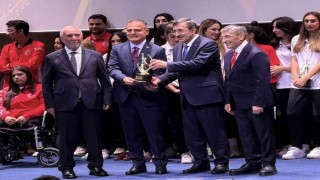 Muğla Valisi Akbıyık'a "Spora Destek Veren Devlet Adamı" ödülü