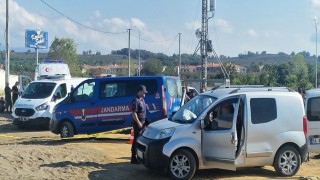 Muhtar aracında başından vurulmuş halde ölü bulundu