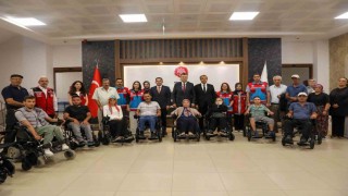 Niğdede engelli vatandaşlara 21 akülü tekerlekli sandalye desteği