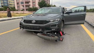 Niğde'de otomobil ile elektrikli bisiklet çarpıştı: 1 yaralı