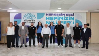 Nilüfer Belediyesporlu milli sporculara Başkan Şadi Özdemirden tebrik