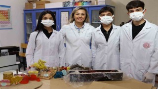 Öğrenciler atık yağları sabuna dönüştürdü