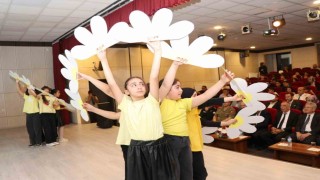 Oltuda İlköğretim Haftası coşkuyla kutlandı