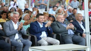 Osmangazinin siyah inciri festivalde görücüye çıktı