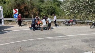 Osmaniyede motosiklet bariyere çarptı: 2 yaralı