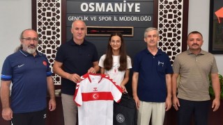 Osmaniyeli Neda Yiğit’ten Hem Sporda Hem Eğitimde Büyük Başarı