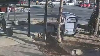 Otomobilin yayaya çarptığı anlar kamerada