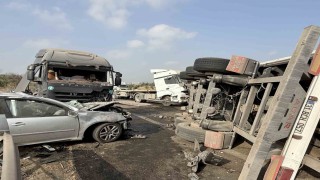 Otoyolda tır karşı şeride geçti, ortalık savaş alanına döndü:1 ölü, 2 yaralı