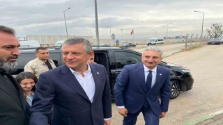 Özgür Özel ve Yeni Parti heyeti Mustafa Bozbey'i cezaevinde ziyaret etti