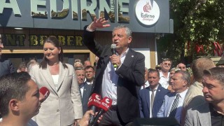 Özgür Özelden peş peşe gaflar: Eski partisi CHP dedi, ardından İYİ Parti dedi
