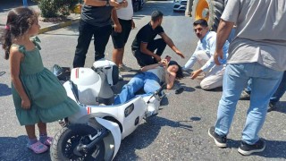 Panik fren yapan motosiklet sürücüsü 3 metre sürüklendi
