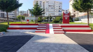 Parklara kırmızı-beyaz dokunuş