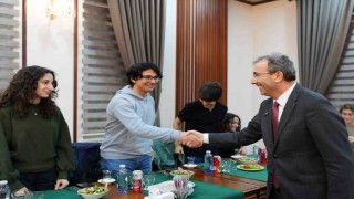 Pendik'te yeni üniversitelilere 20 bin TL eğitim desteği hesaplara yatırıldı