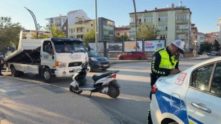 Plakasız motosiklete bindi, 46 bin lira ceza yiyip motor ve ehliyetinden oldu