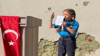 Refahiyede İlköğretim Haftası programında okulun bakımsızlığı dikkat çekti