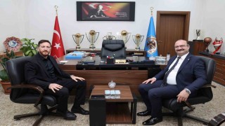 Rektör Hacımüftüoğlundan Erzurumspora destek ziyareti