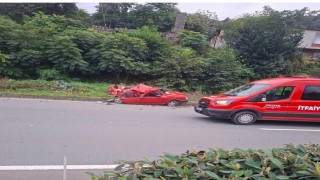 Rize'de tır arızalanan otomobile çarptı: 1'i ağır 2 yaralı