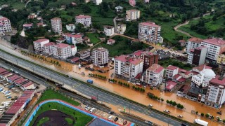 Rize'nin İyidere ilçesinde selin ortaya çıkardığı manzara havadan görüntülendi
